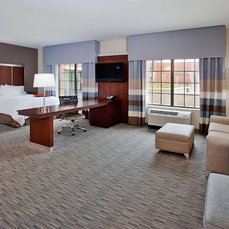 Hampton Inn & Suites Chapel Hill/Carrboro Экстерьер фото